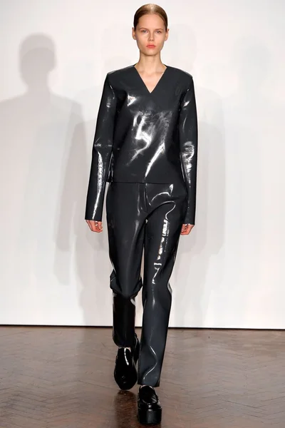 Look 14